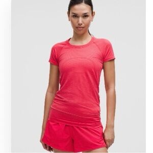 Lululemon Swiftly Tech Short sleeve size 4 Red Glow